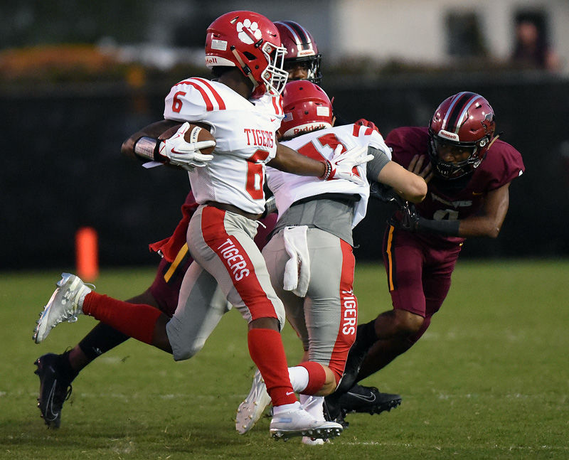 Dothan High Wolves vs Eufaula football